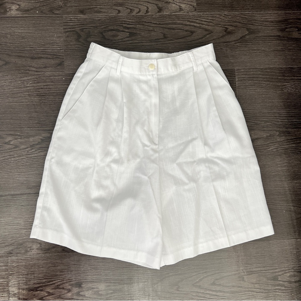 SAG HARBOR Vintage High Waisted White Shorts